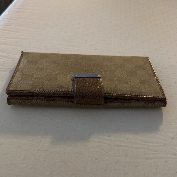 Gucci wallet many card spots & compartments - Picture 3 of 14